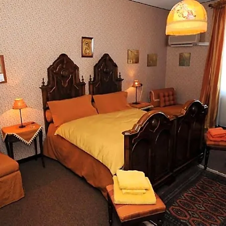 فندق مبيت وإفطار La Corte 3*